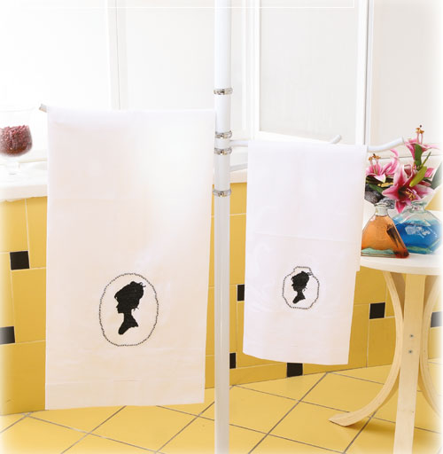 asciugamani in bianco e nero - schema punto croce